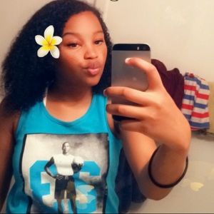 Meet your Posher, Zeta